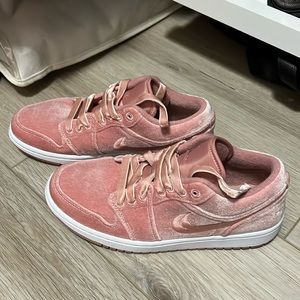 Nike velvet courtside sneakers